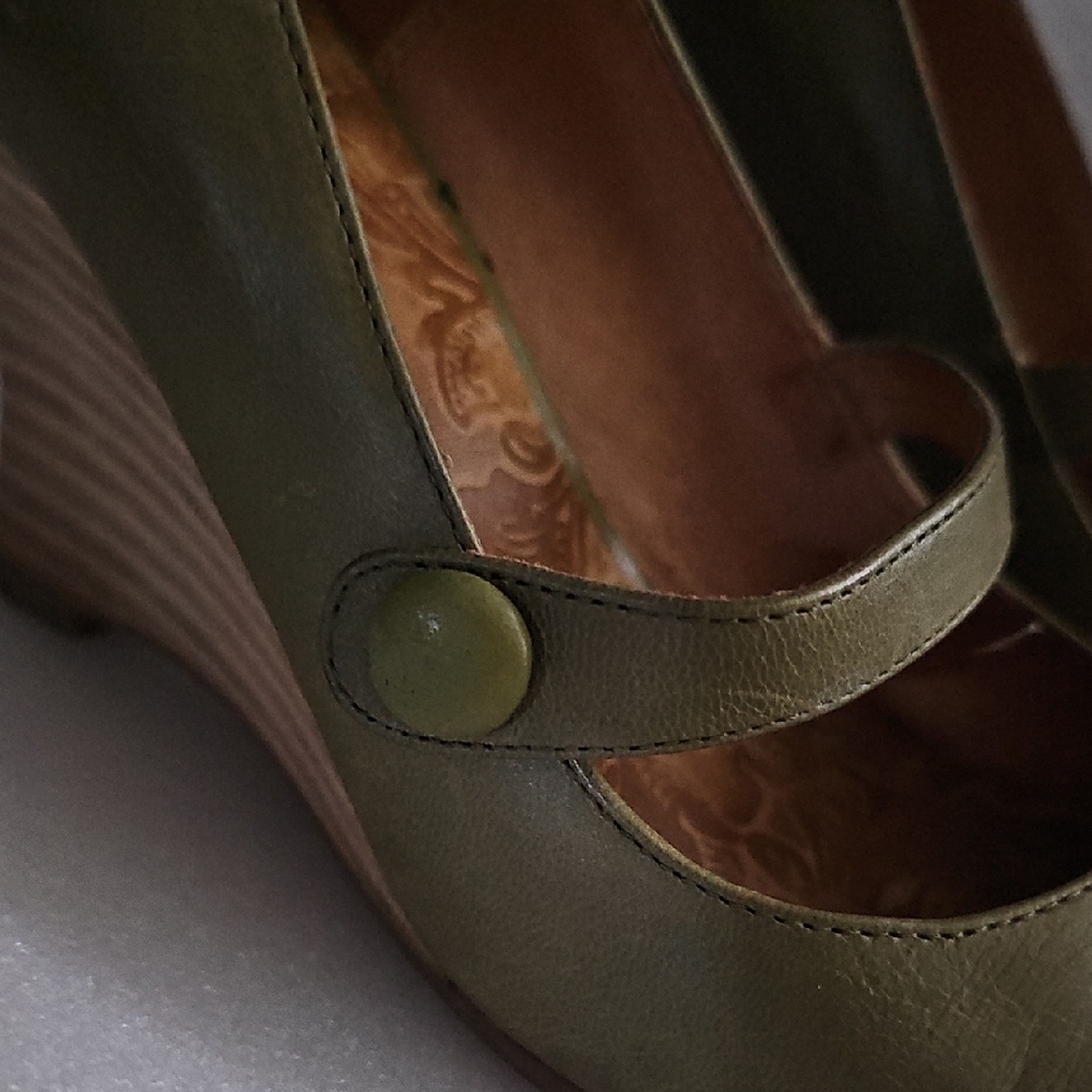 Olive Green Mary Jane Wedge Heels - Picture 6 of 7